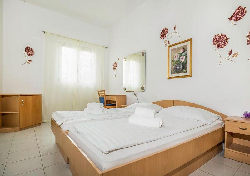 Apartments Tepavac Novi Vinodolski Exterior foto