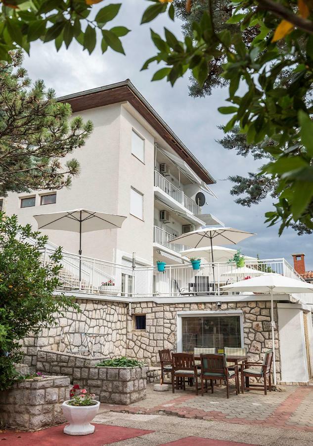 Apartments Tepavac Novi Vinodolski Exterior foto